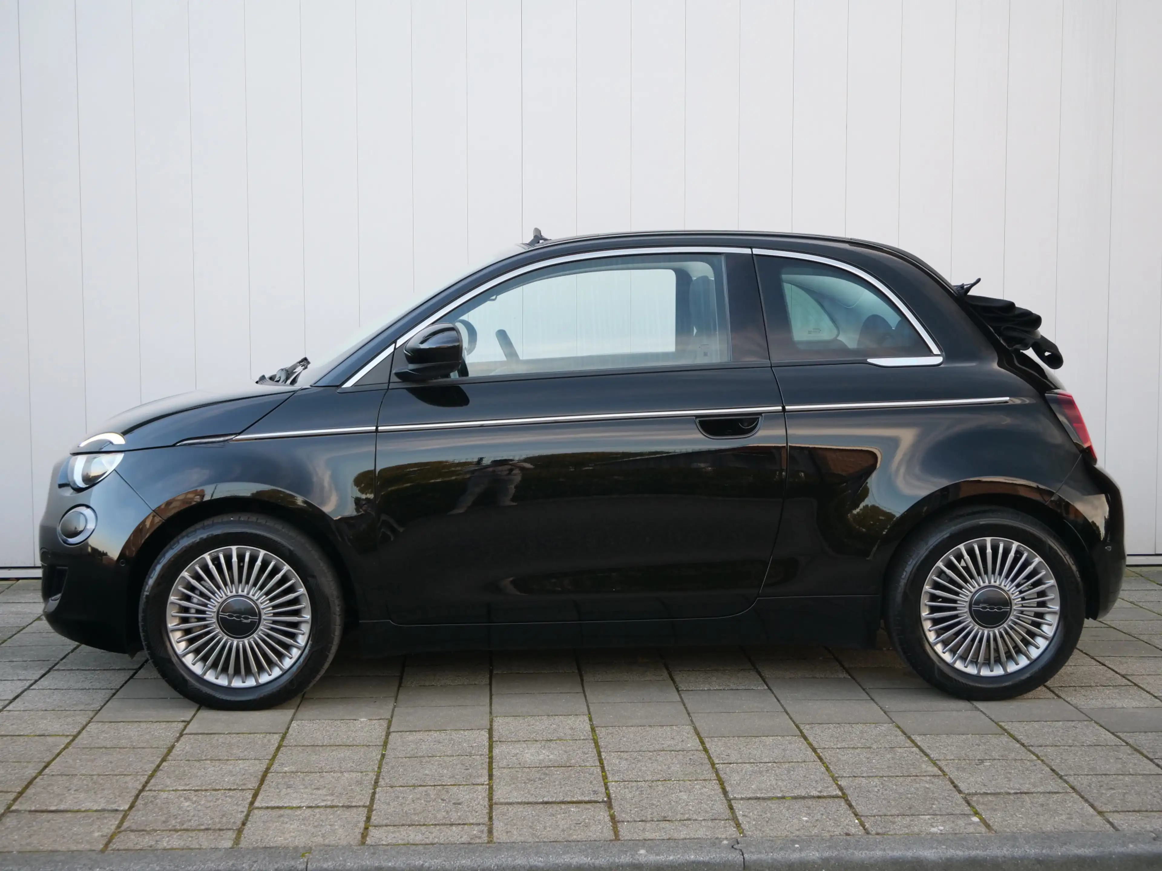 Fiat 500C Urban 42 kWh 119 Pk Automaat DAB / Apple Carplay / — photo 24
