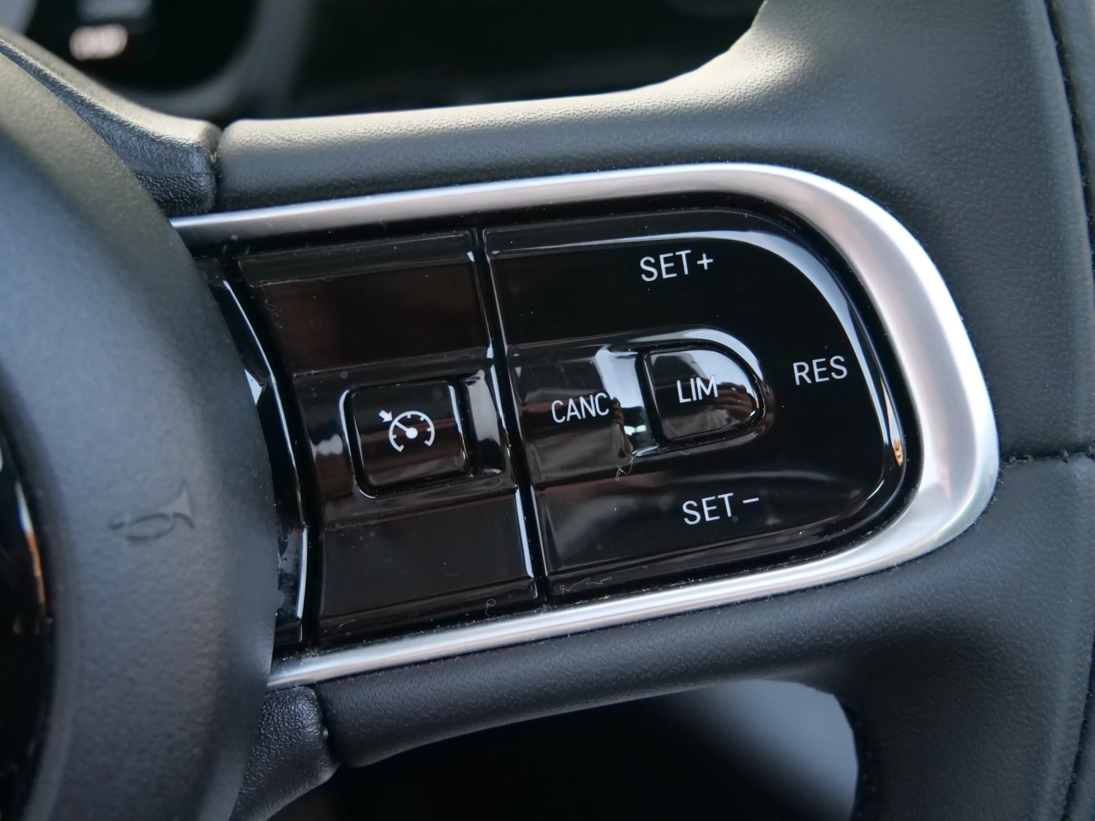 Fiat 500C Urban 42 kWh 119 Pk Automaat DAB / Apple Carplay / — photo 14