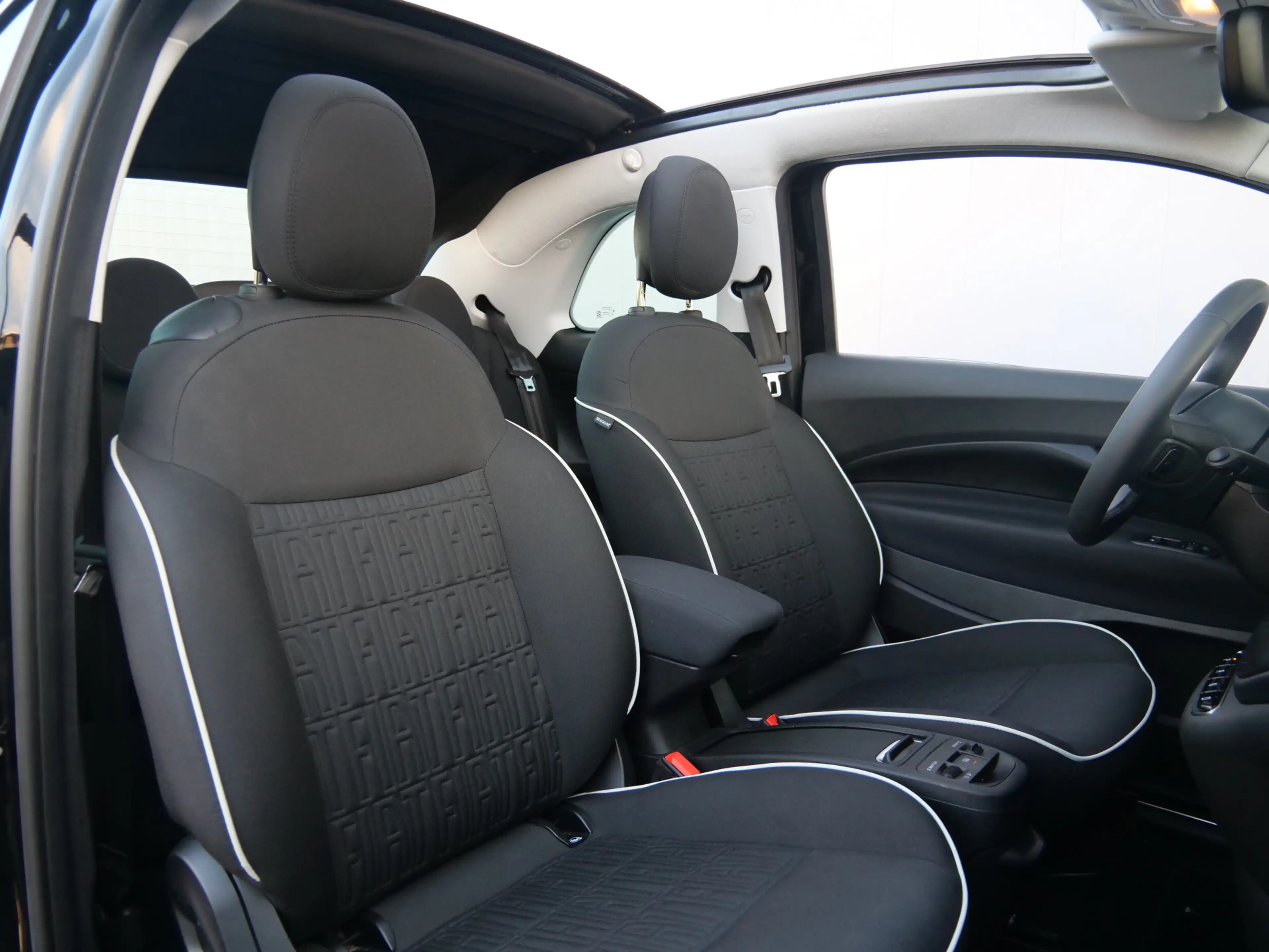 Fiat 500C Urban 42 kWh 119 Pk Automaat DAB / Apple Carplay / — photo 6