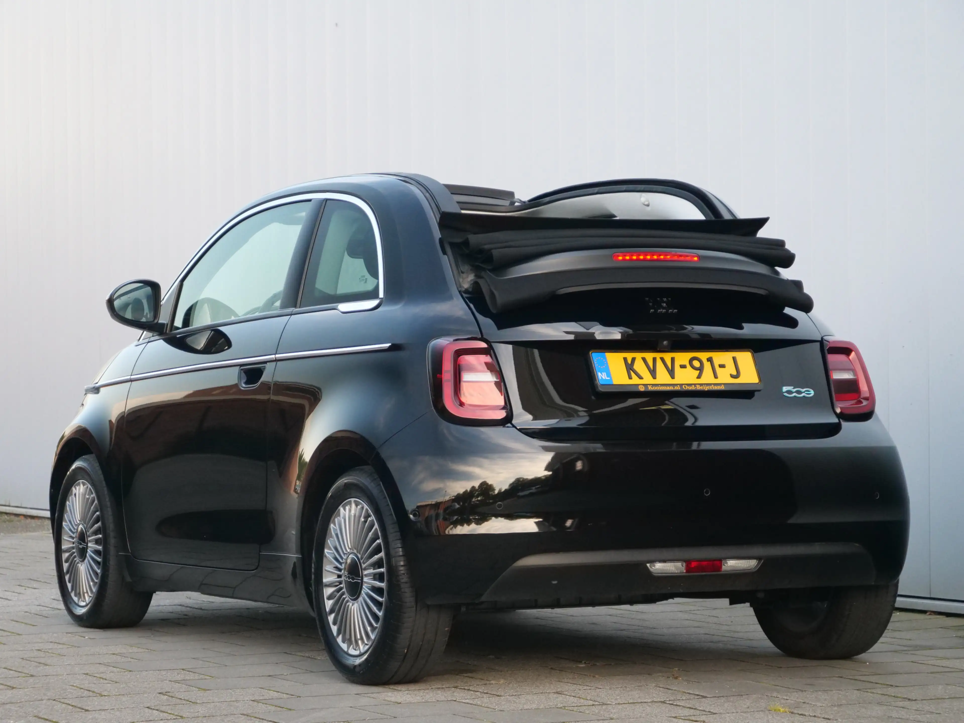 Fiat 500C Urban 42 kWh 119 Pk Automaat DAB / Apple Carplay / — photo 3