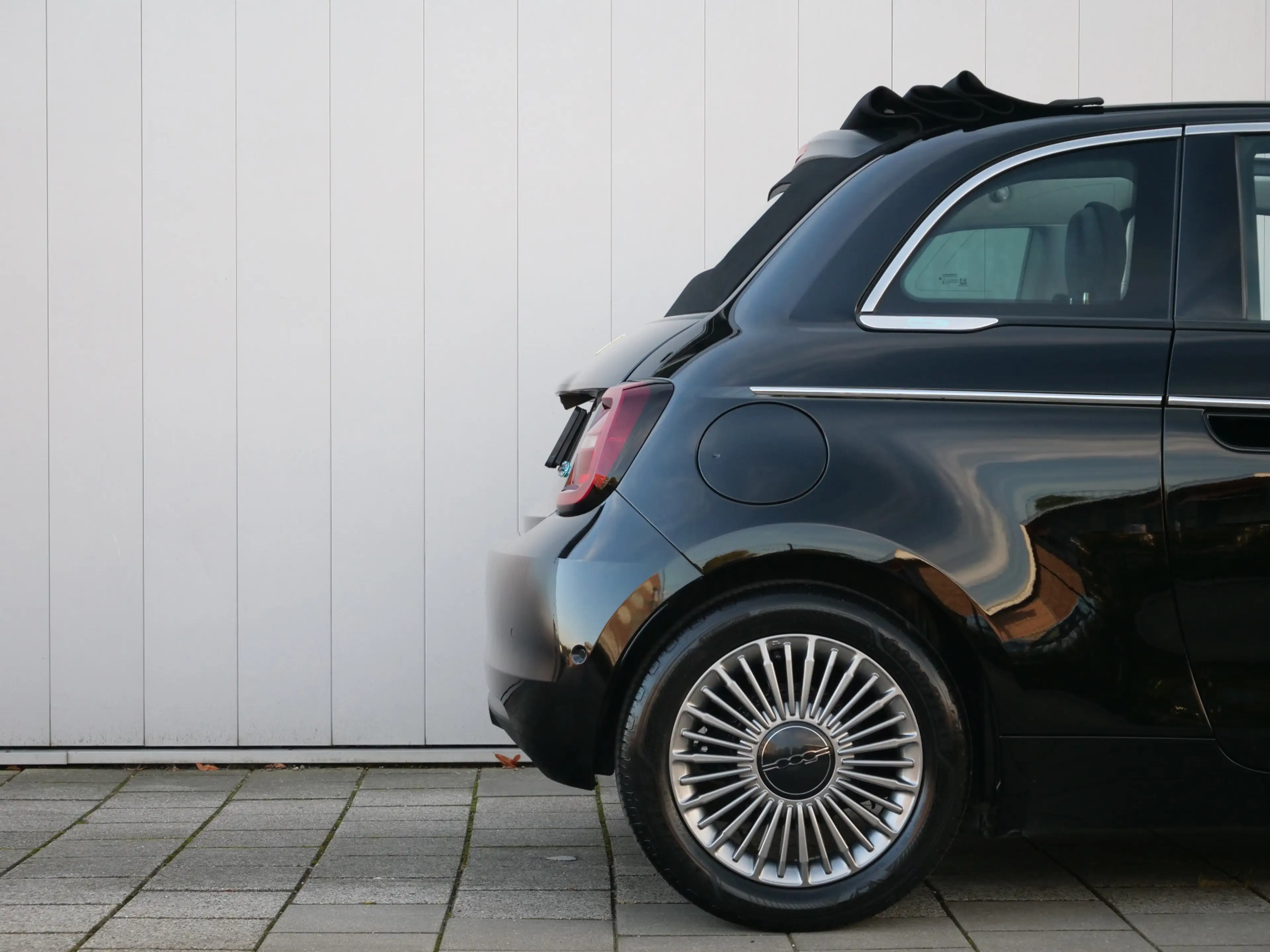 Fiat 500C Urban 42 kWh 119 Pk Automaat DAB / Apple Carplay / — photo 27