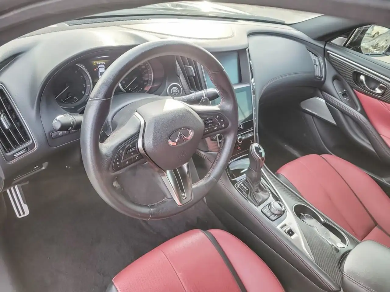 Infiniti Q60 photo Infiniti Q60