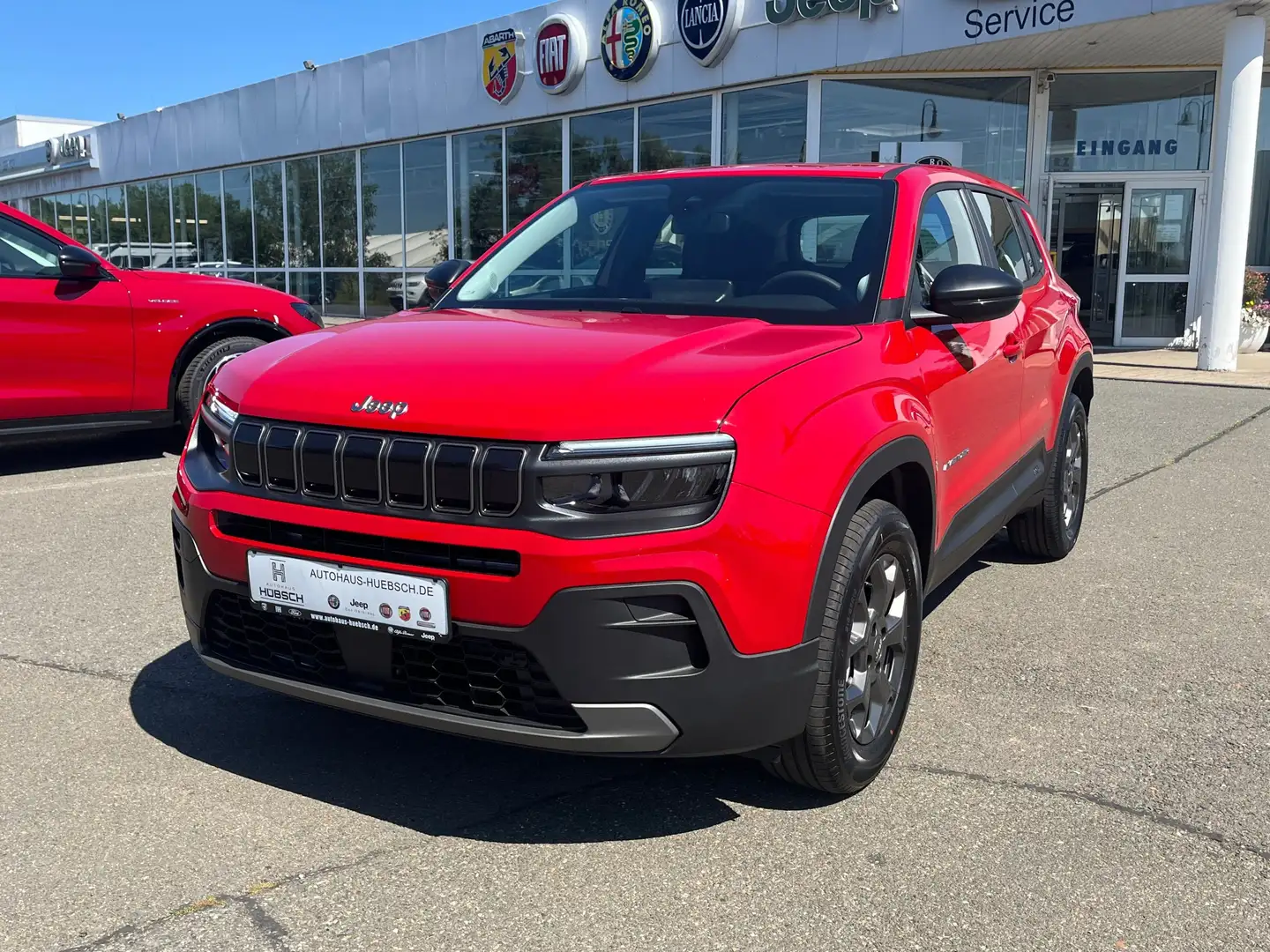 Jeep Avenger 1.2 74 KW Longitude + Winterpaket Rood - 1