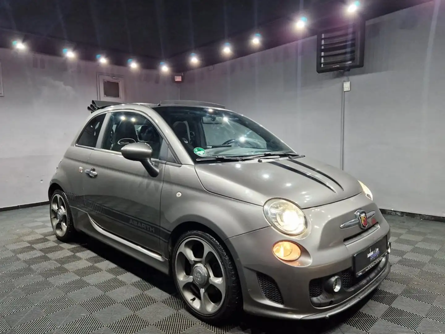 Abarth 500 Cabrio |AUTOM|E.VERDECK|NAVI|XENON|SPORT Gris - 2