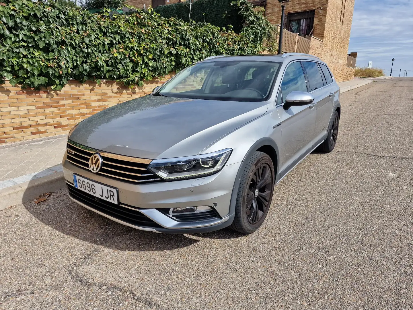 Volkswagen Passat Alltrack 2.0TDI 4M DSG 140kW - 1
