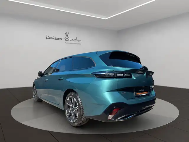 Peugeot 308 view 6