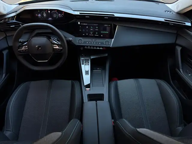 Peugeot 308 view 11