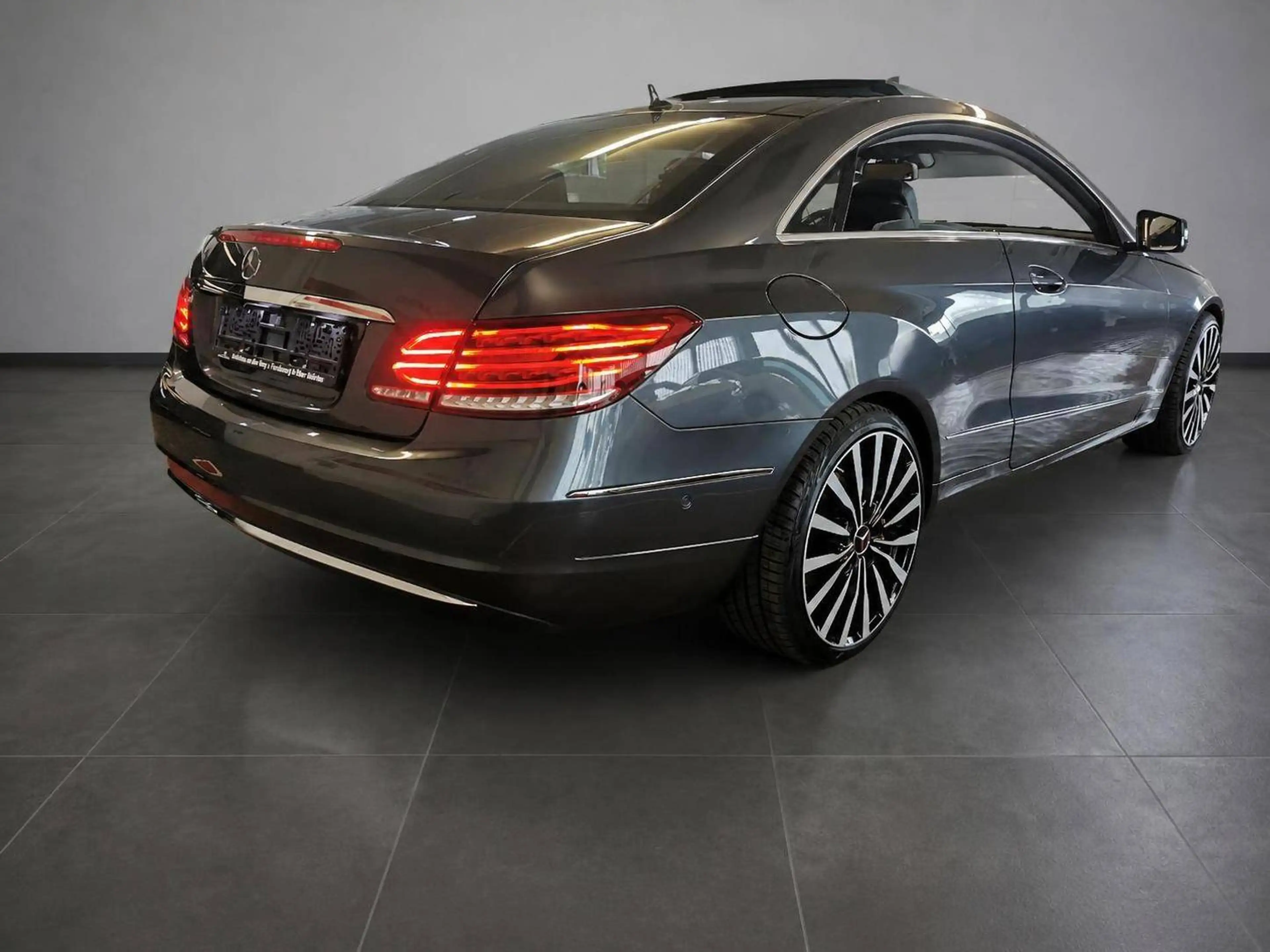 Mercedes-Benz E 350 E 350 Coupe BlueTEC/d*LED+Pano+SHgpfl+TMP+Kamera — photo 3