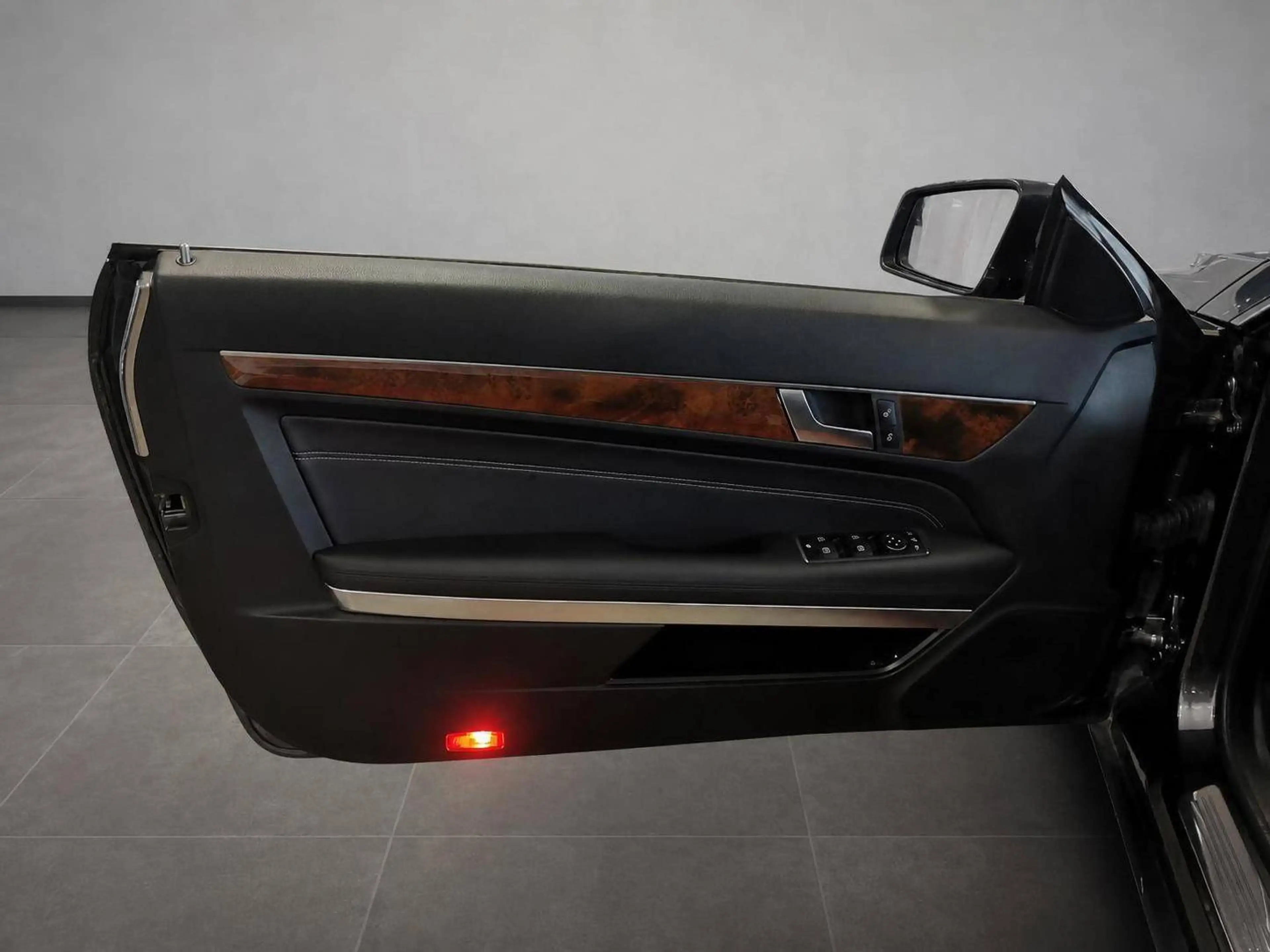 Mercedes-Benz E 350 E 350 Coupe BlueTEC/d*LED+Pano+SHgpfl+TMP+Kamera — photo 15
