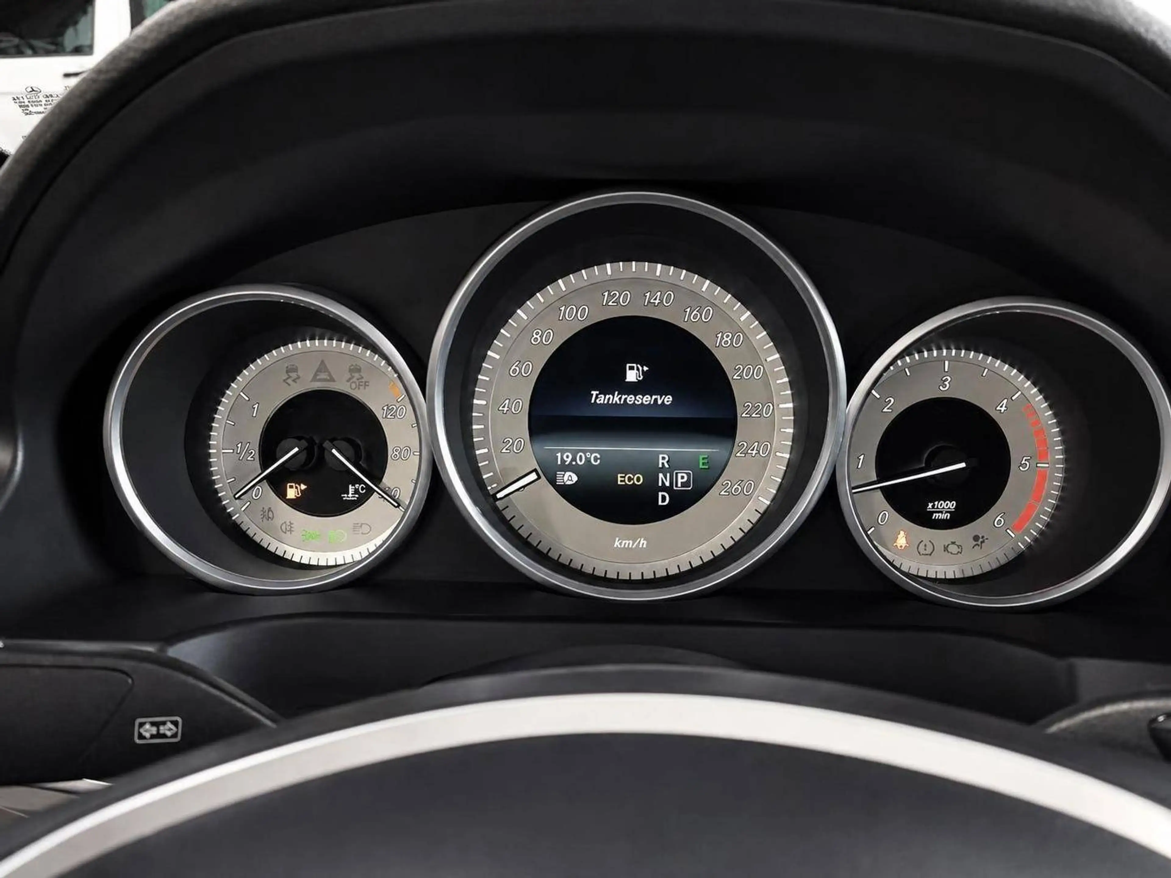 Mercedes-Benz E 350 E 350 Coupe BlueTEC/d*LED+Pano+SHgpfl+TMP+Kamera — photo 12