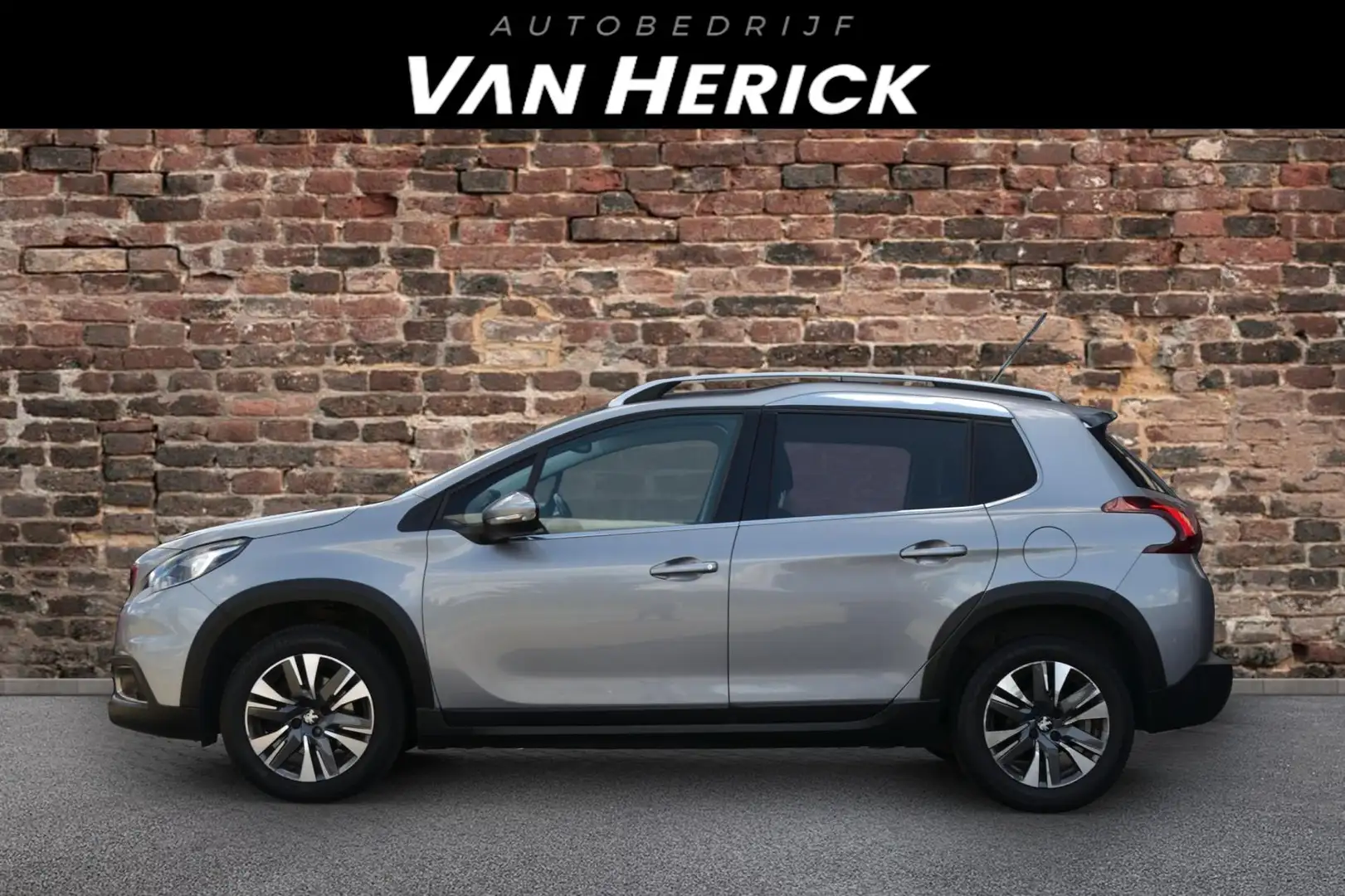 Peugeot 2008 1.2 PureTech Allure 110pk | Trekhaak | Cruise | Pa Grijs - 2