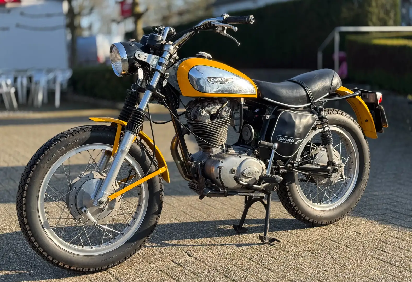 Ducati Scrambler 450 Galben - 2