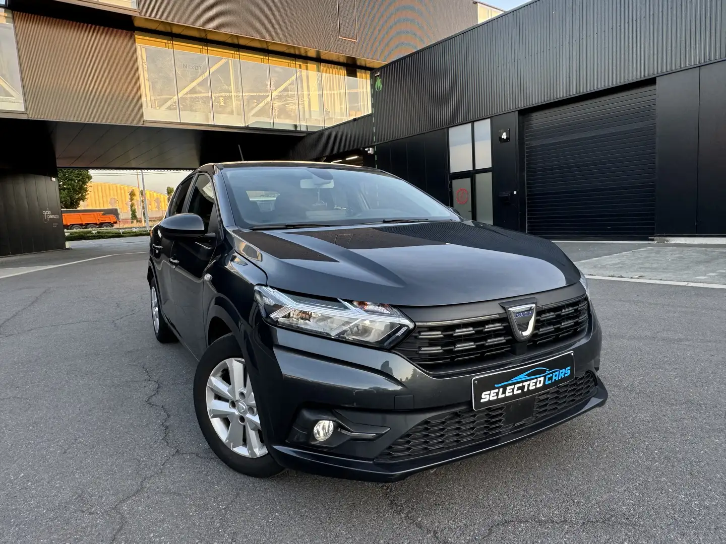 Dacia Sandero SCe Essential Full option Carplay / Camera Gris - 2