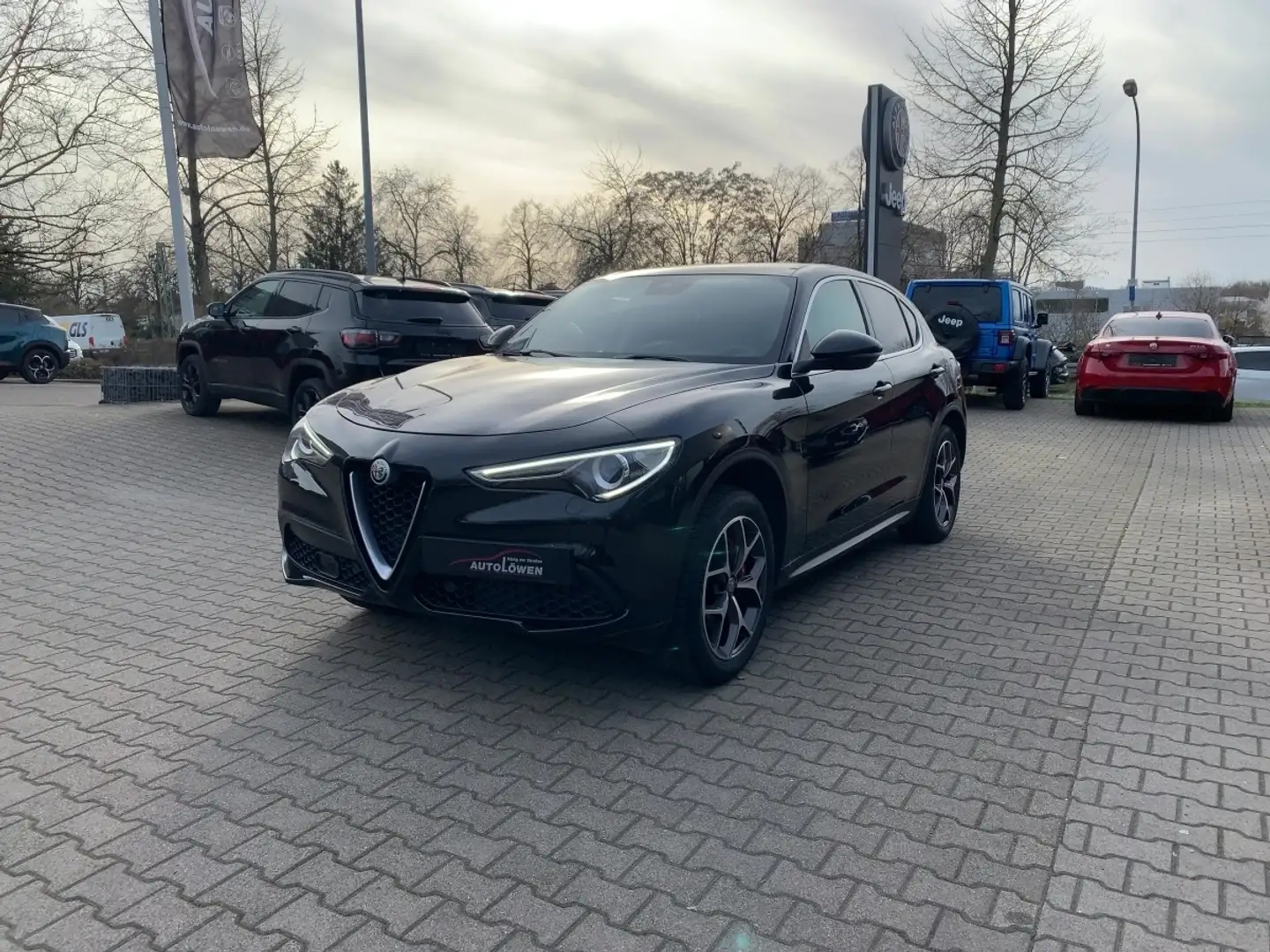 Alfa Romeo Stelvio 2.0 Super Q4 AHK Pano Leder Schwarz - 1