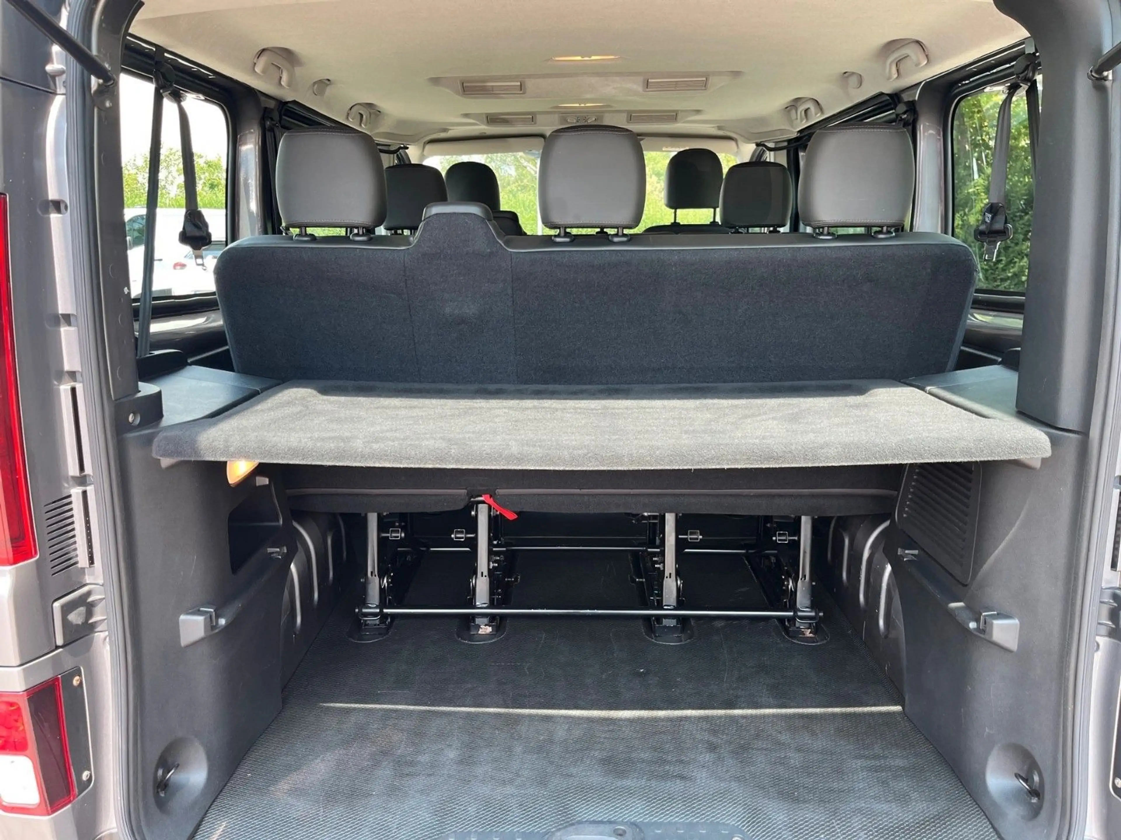 Fiat Talento Kombi L1H1 Family 8-Sitzer — photo 8