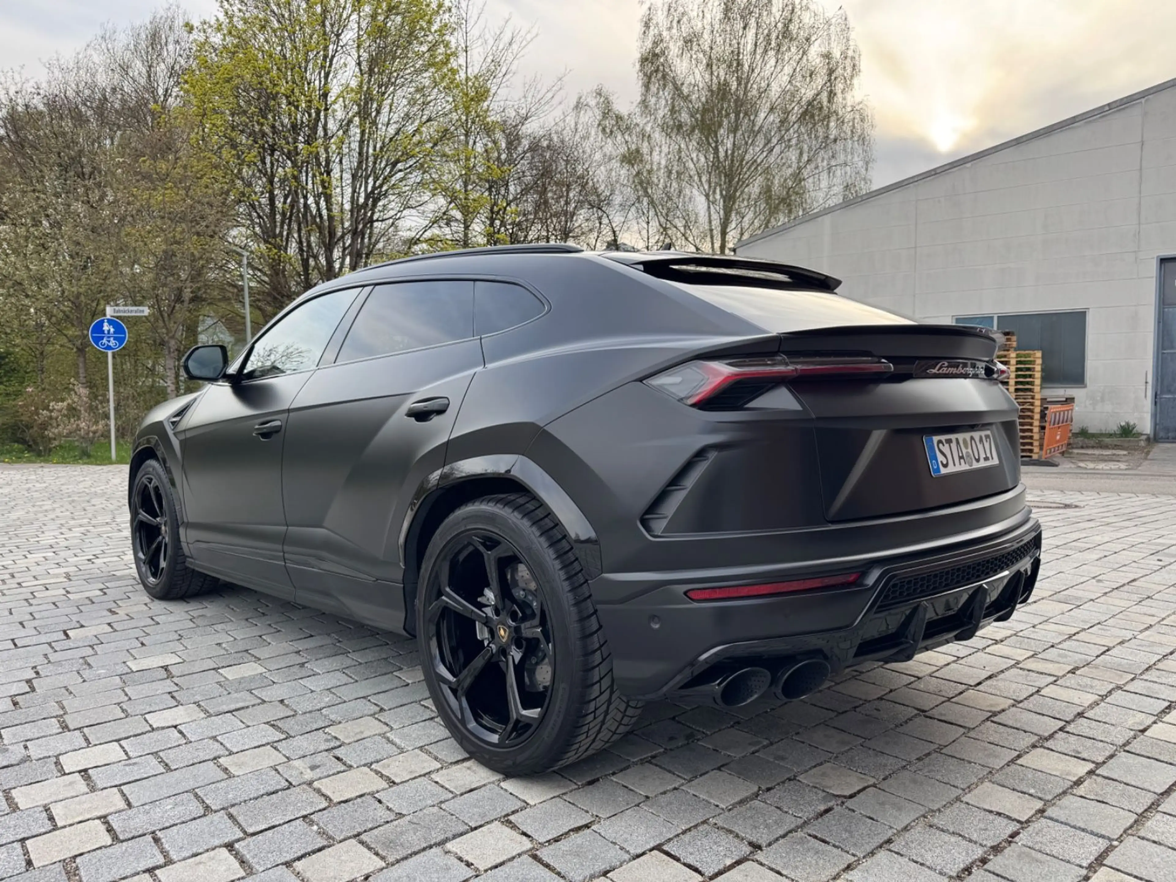 Lamborghini Urus /Carbon/B&O/StandHzg/Pano/Massage — photo 5