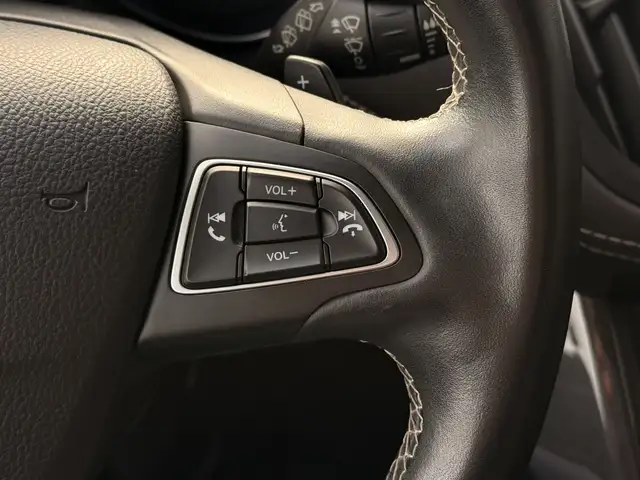 Ford Kuga view 25