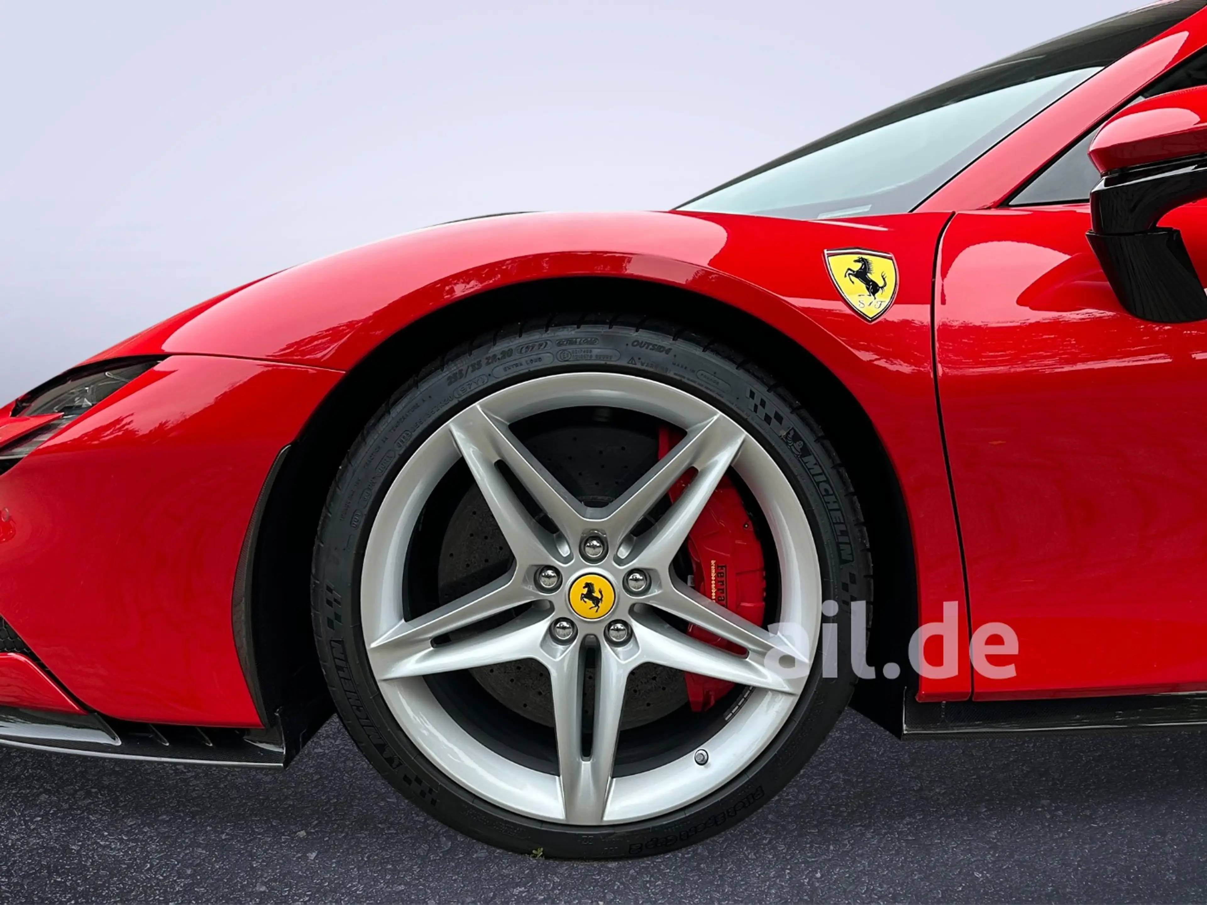 Ferrari SF90 Spider Carbon Racing Seats — photo 14