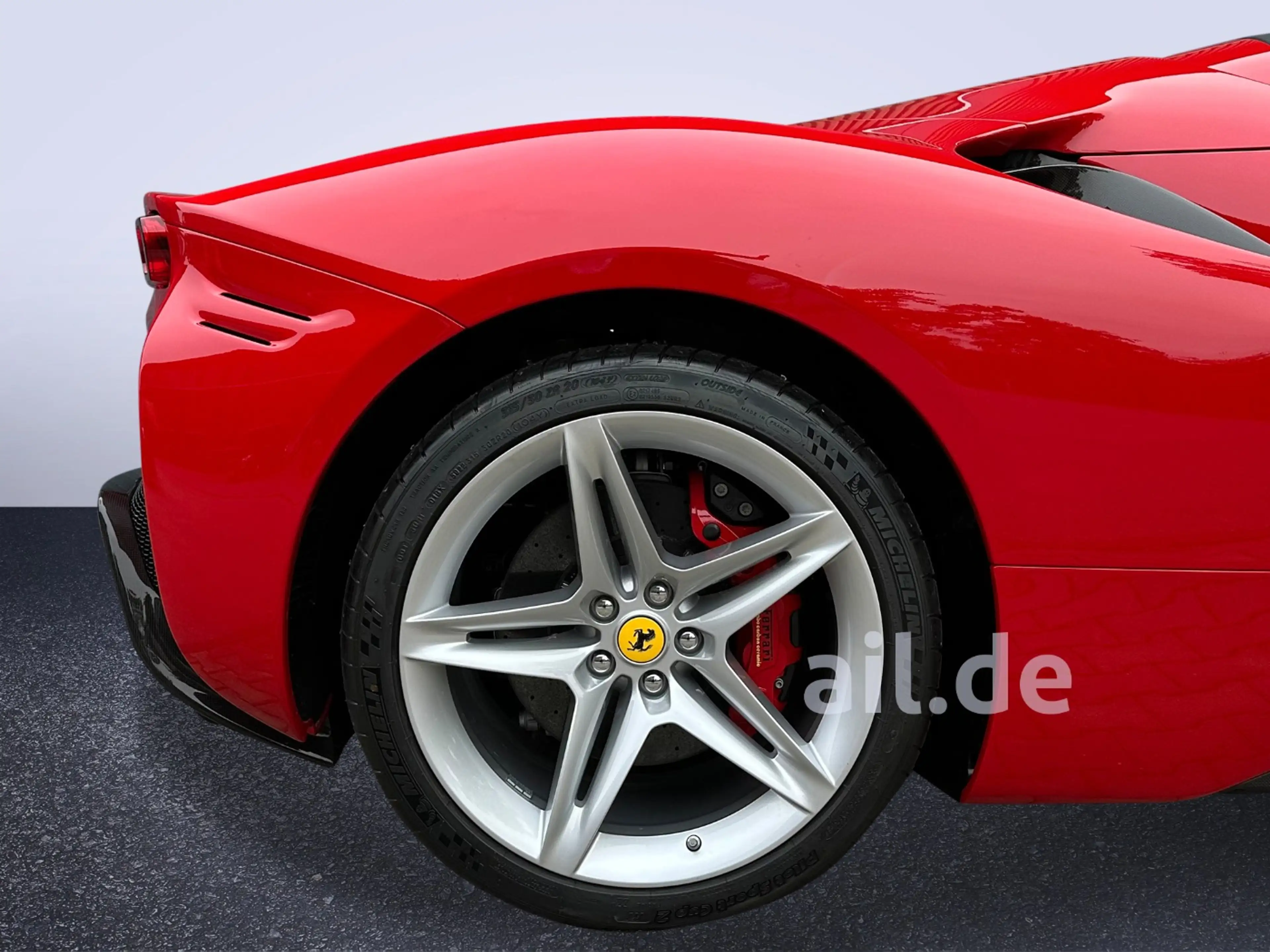 Ferrari SF90 Spider Carbon Racing Seats — photo 5