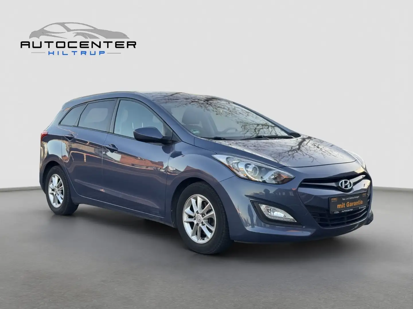 Hyundai i30 cw blue Trend/2.HD/Klimaauto/unfallfrei/PDC Blau - 2