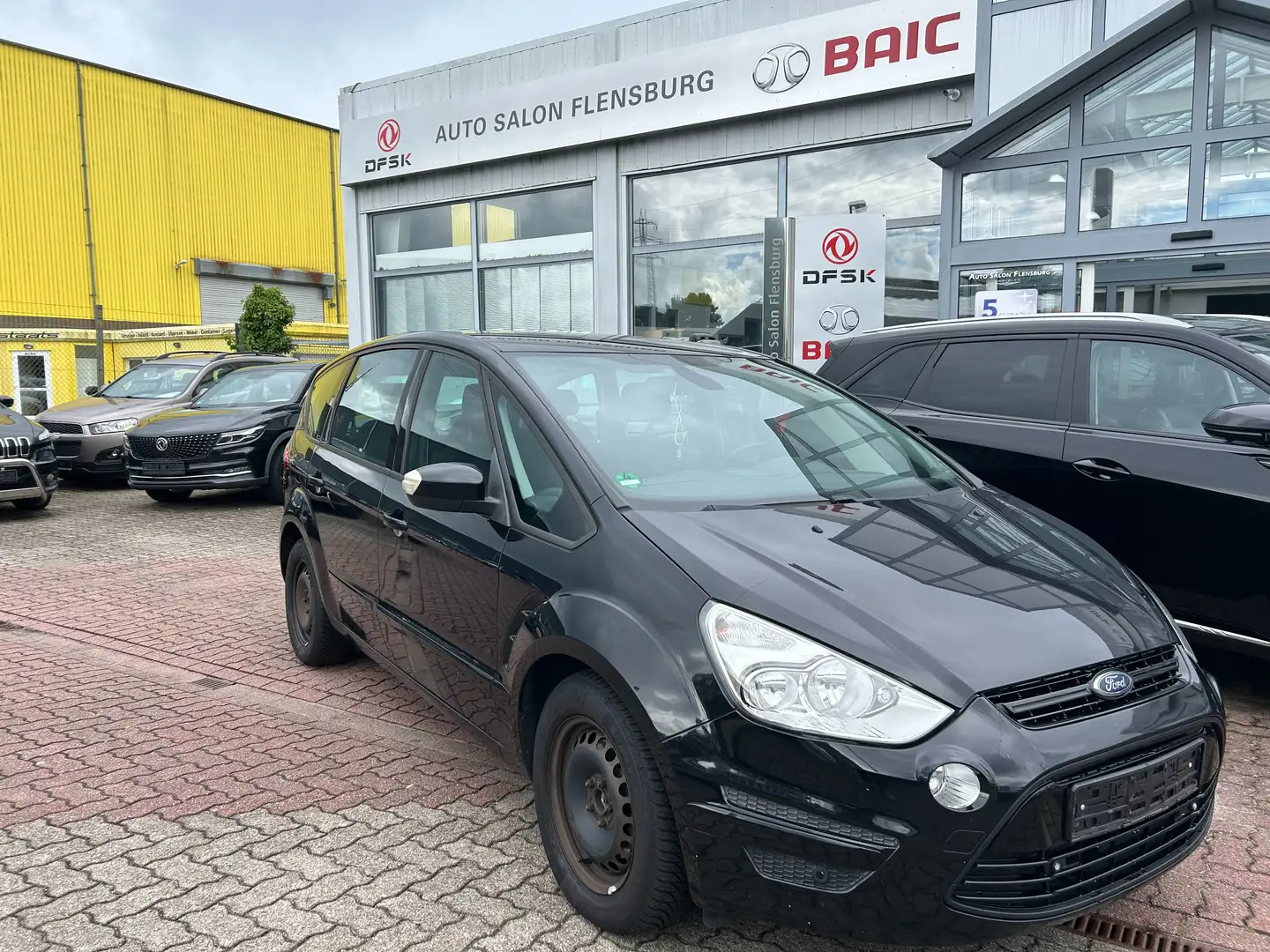 Ford S-Max Trend*AHK*Tempomat*Navi*Sitzheizung*TÜV 03/27 Schwarz - 1