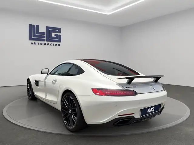 Mercedes-Benz AMG GT view 8