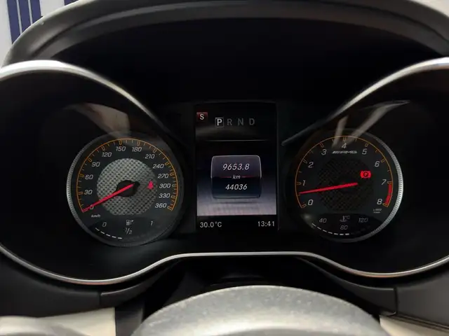Mercedes-Benz AMG GT view 11