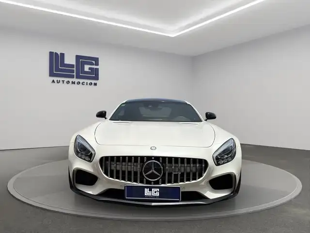 Mercedes-Benz AMG GT view 3