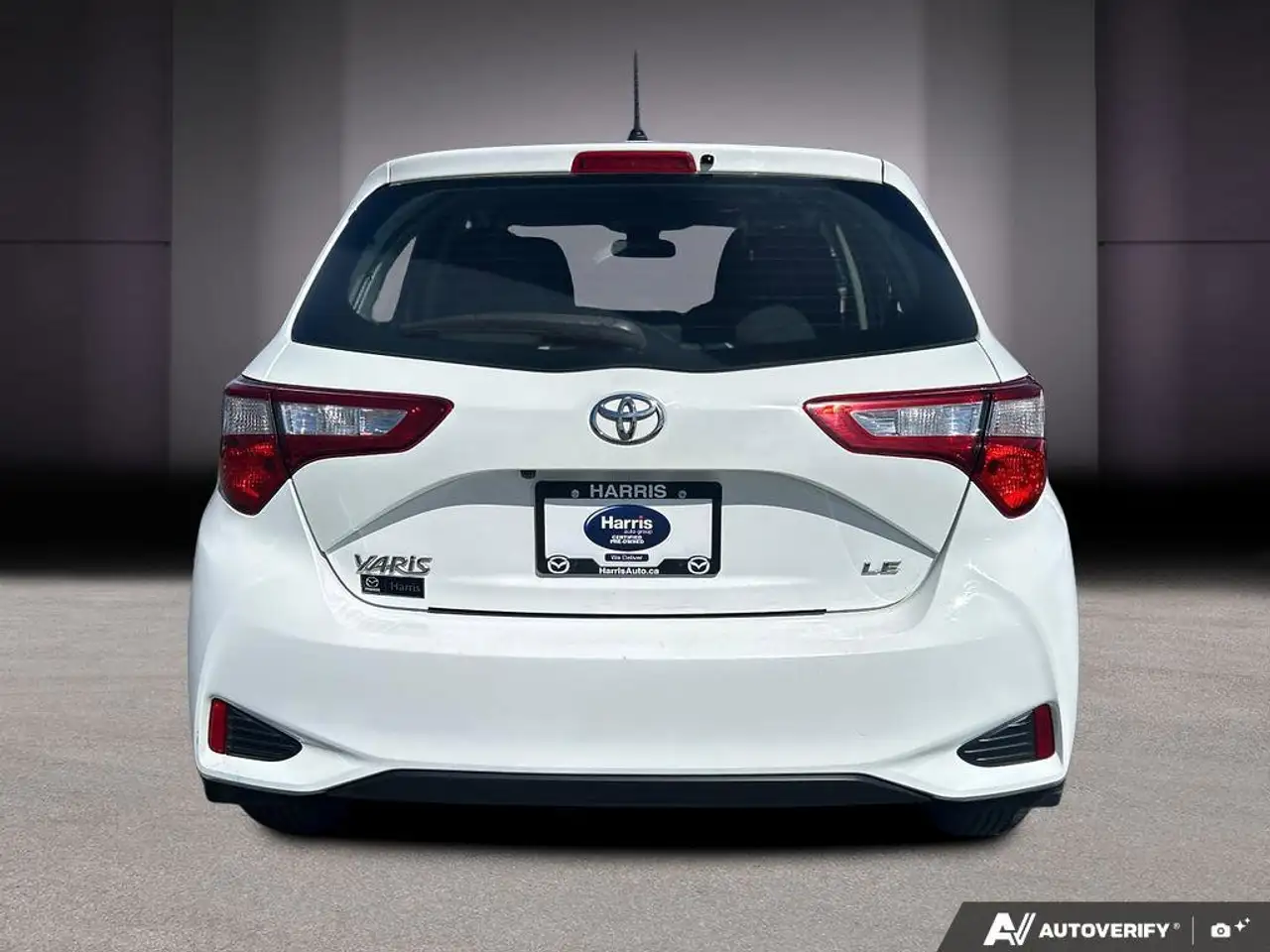 Toyota Yaris снимка Toyota Yaris