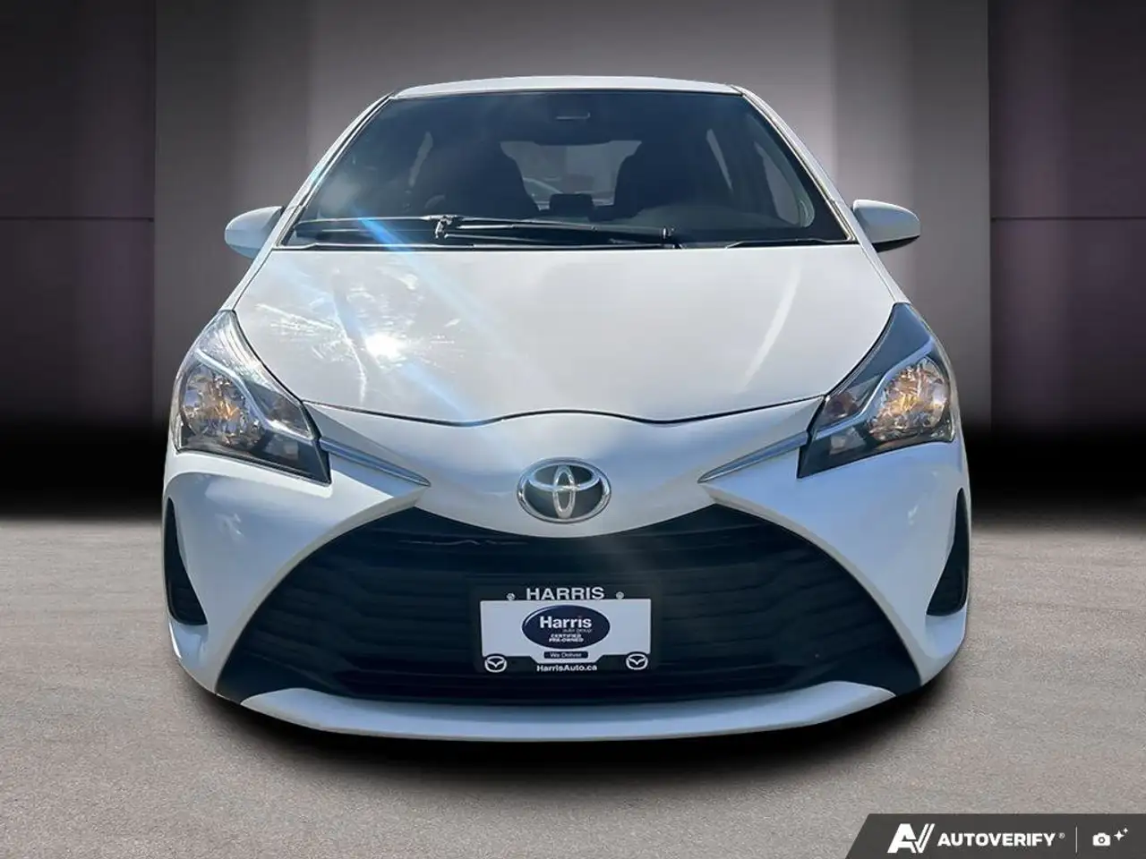 Toyota Yaris снимка Toyota Yaris
