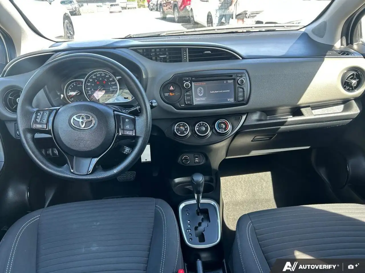 Toyota Yaris снимка Toyota Yaris