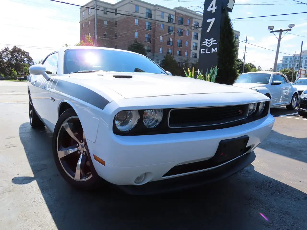 Dodge Challenger снимка Dodge Challenger
