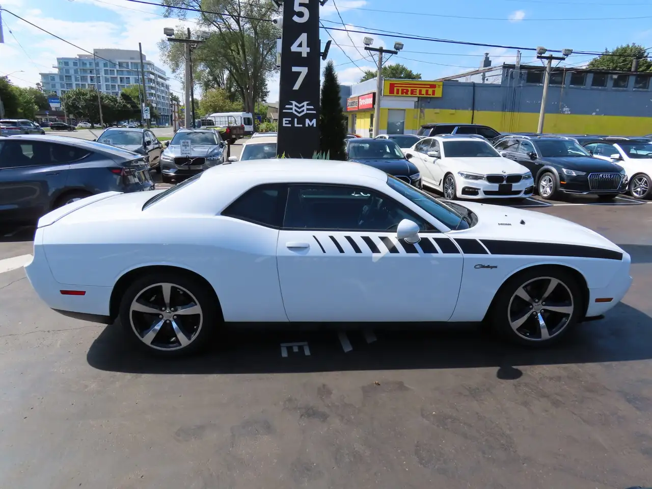 Dodge Challenger снимка Dodge Challenger