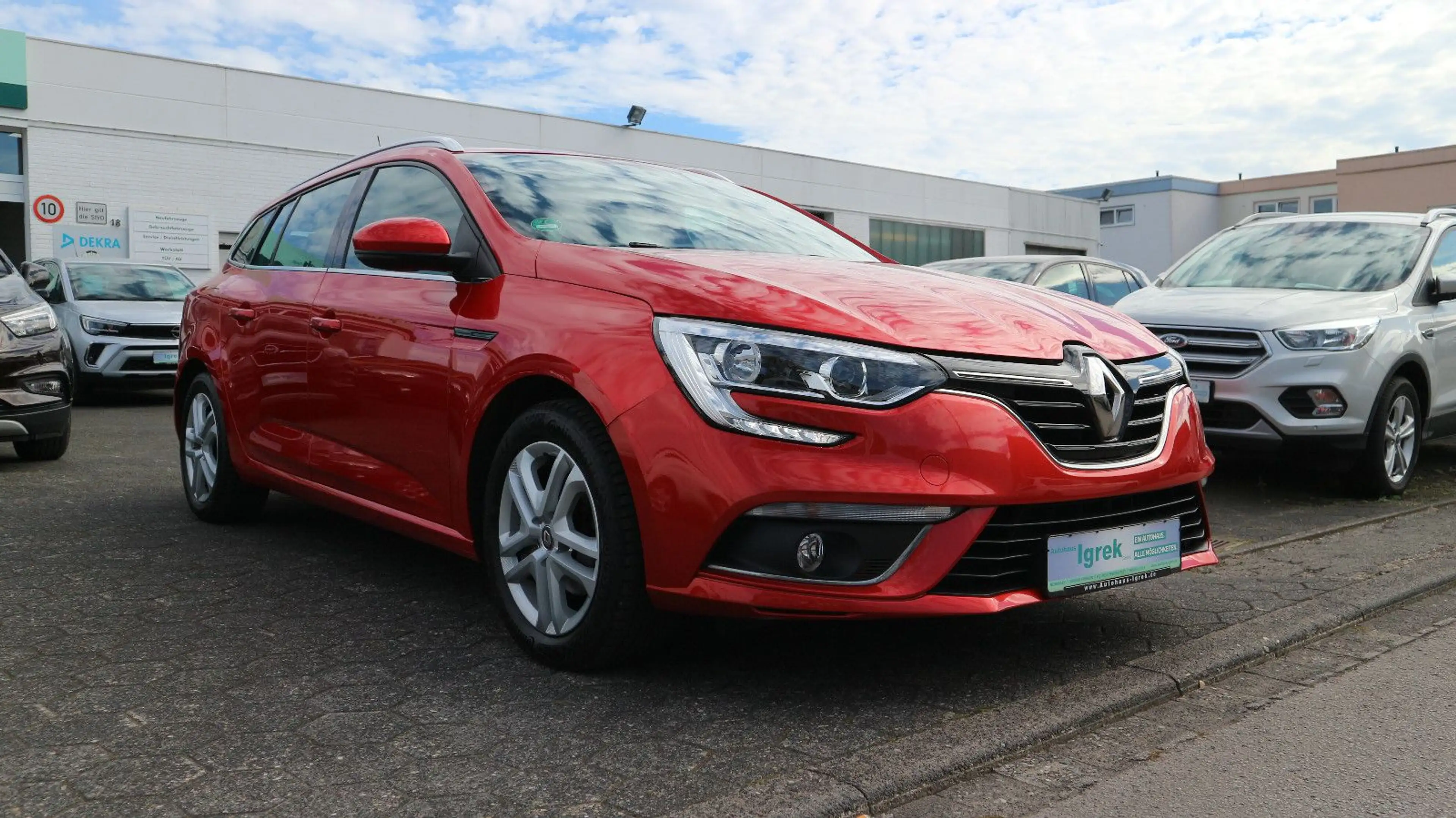 Renault Megane IV Grandtour Experience — photo 4