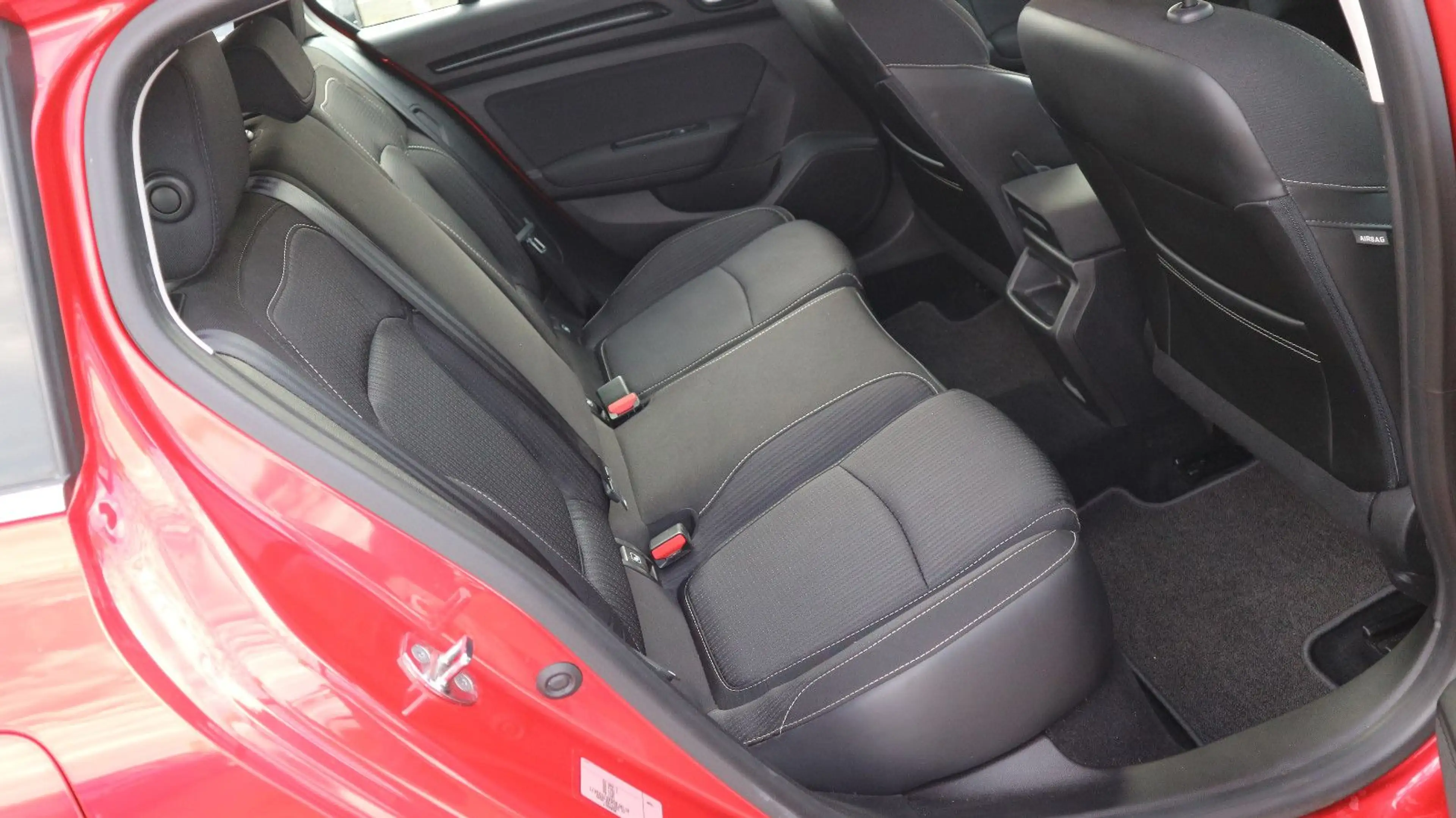Renault Megane IV Grandtour Experience — photo 15