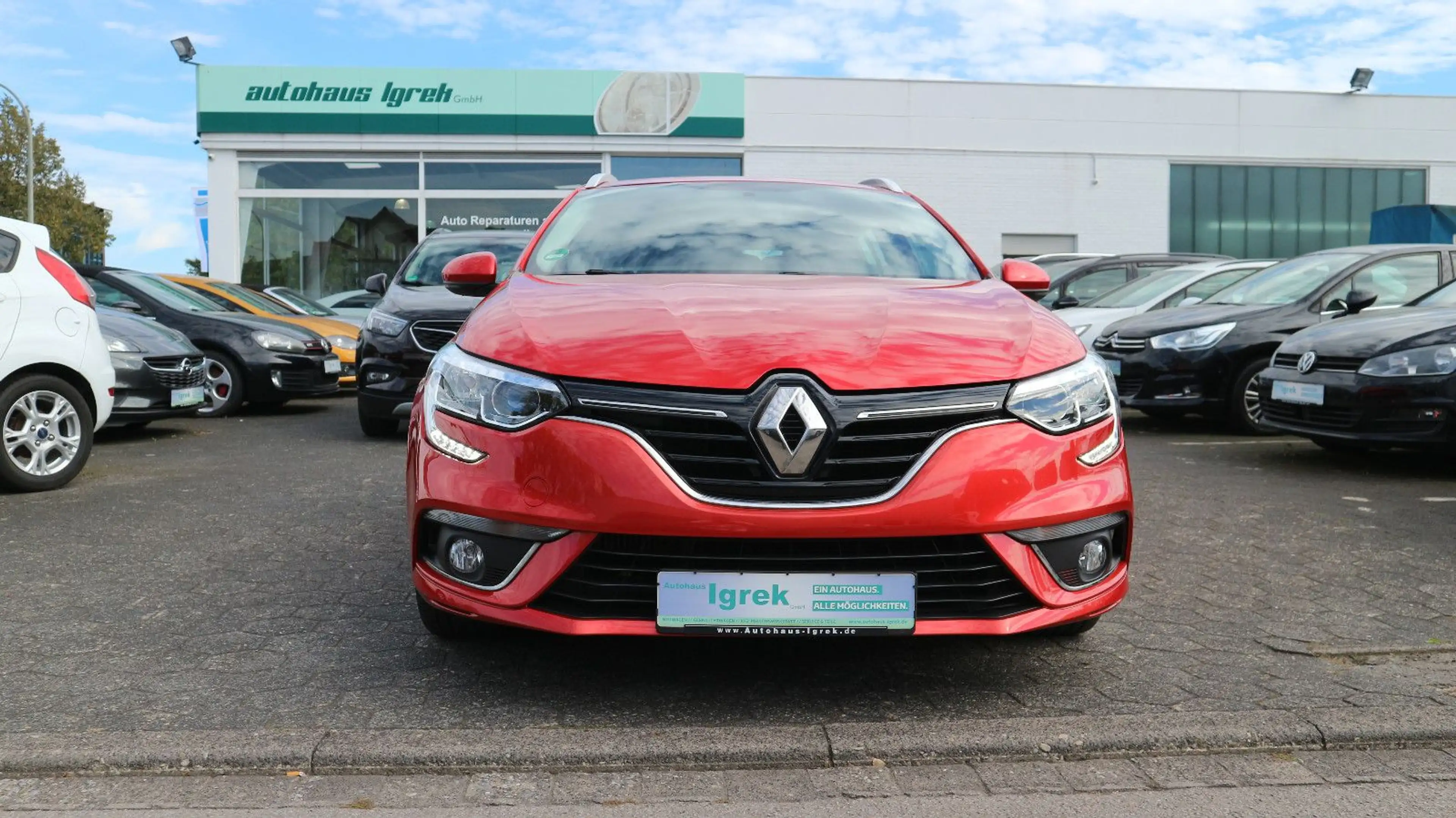 Renault Megane IV Grandtour Experience — photo 3