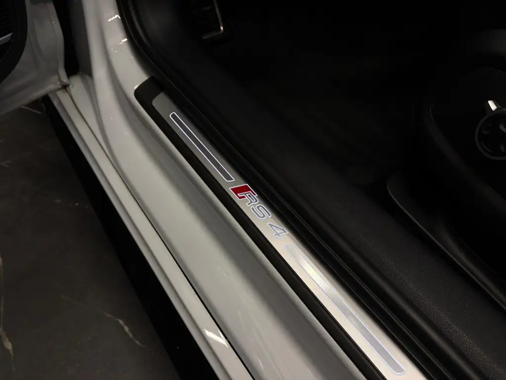Audi RS4 | foto 12