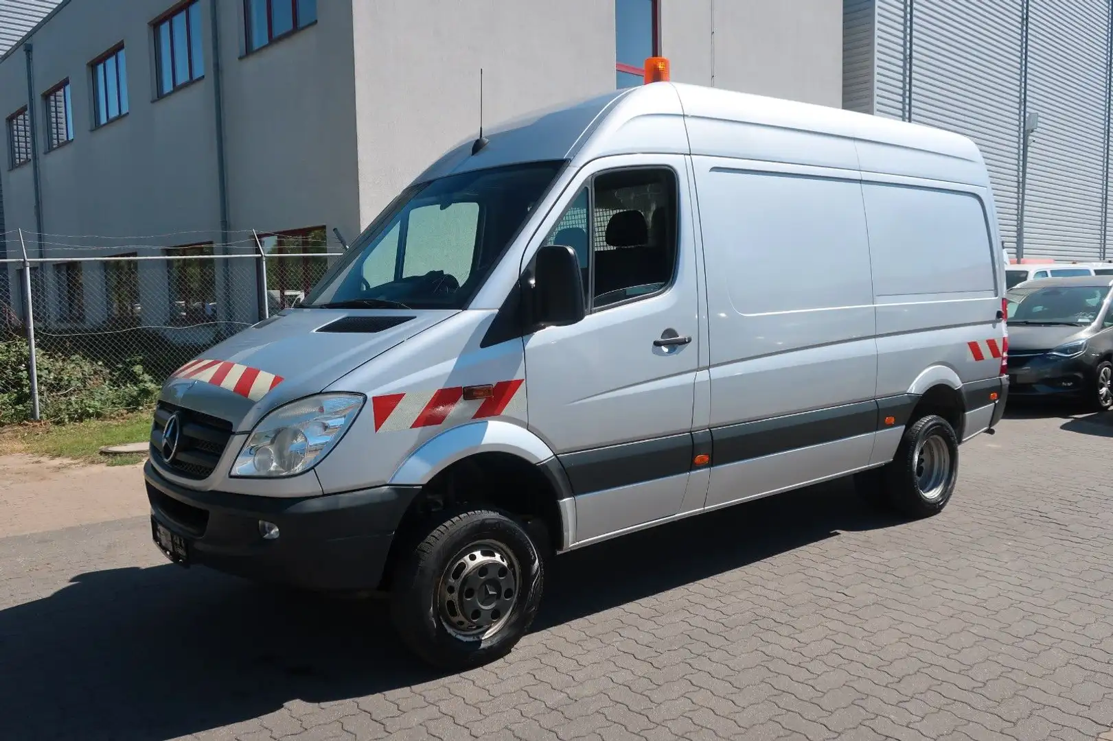 Mercedes-Benz Sprinter II Kasten 516 CDI 4X4/Klima/AHK/PDC Silber - 1