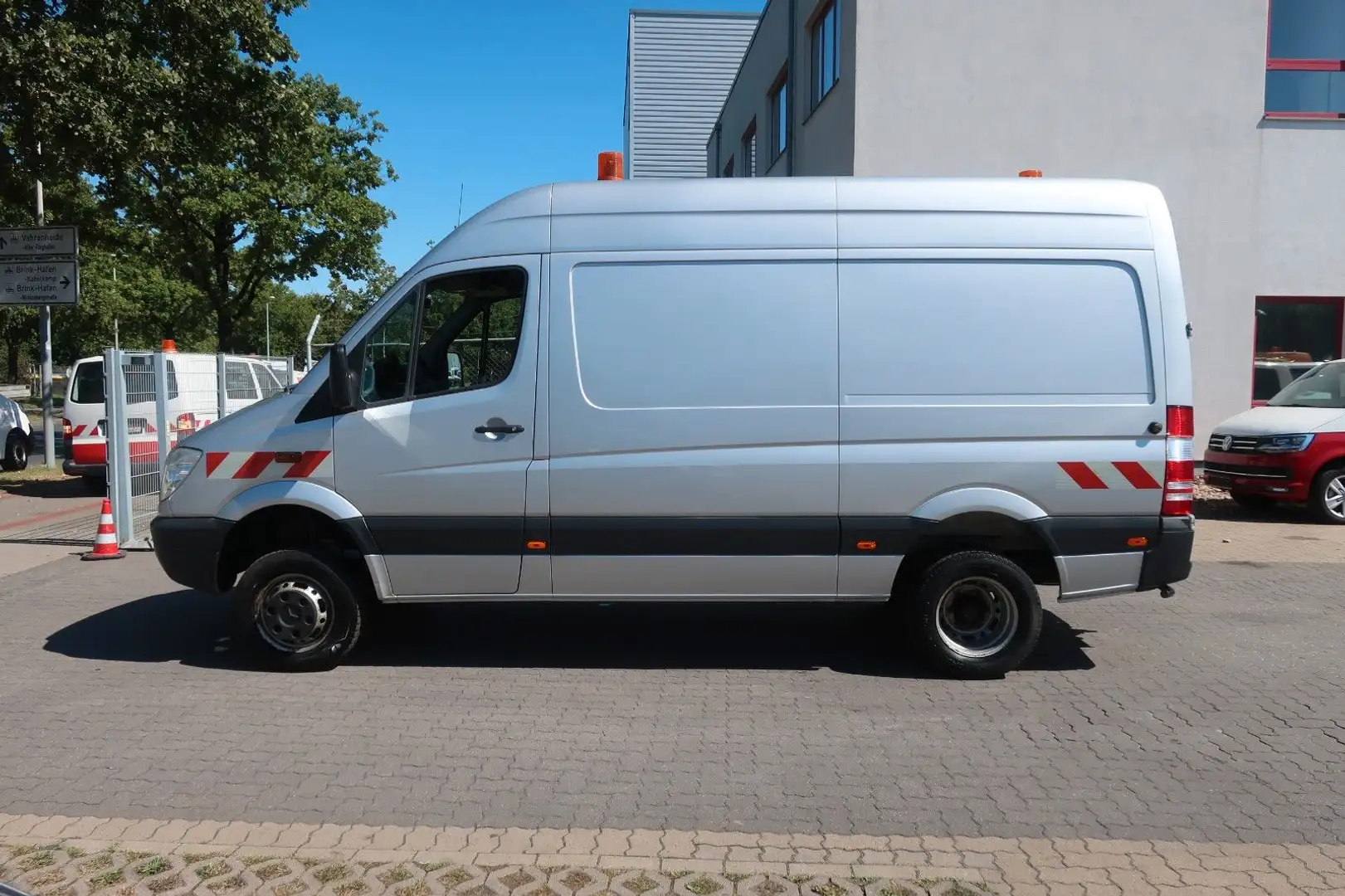 Mercedes-Benz Sprinter II Kasten 516 CDI 4X4/Klima/AHK/PDC Silber - 2
