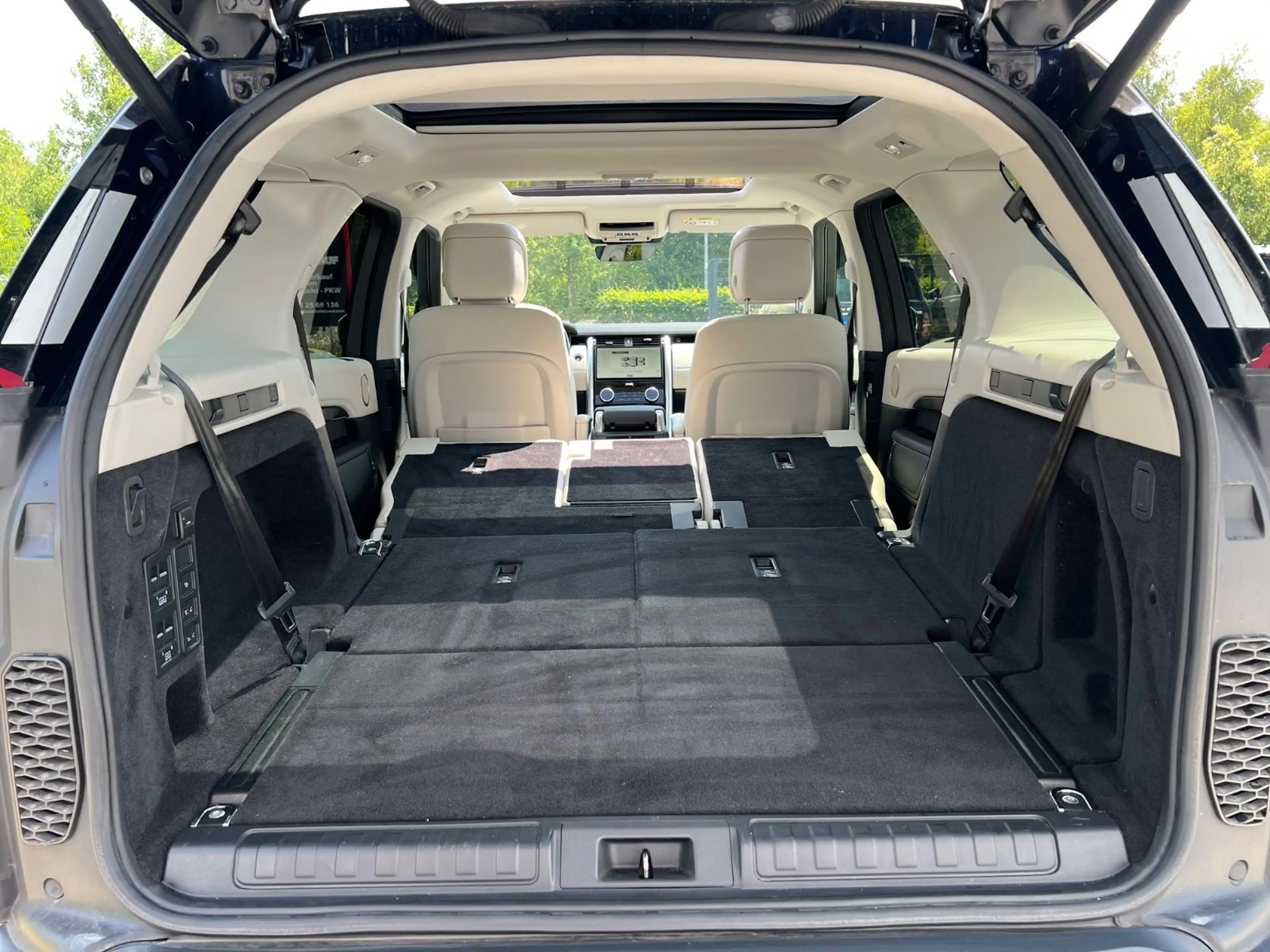 Land Rover Discovery 5 SE D300 AWD*7/SITZE*PANOAMA*LED*AHK* — photo 35