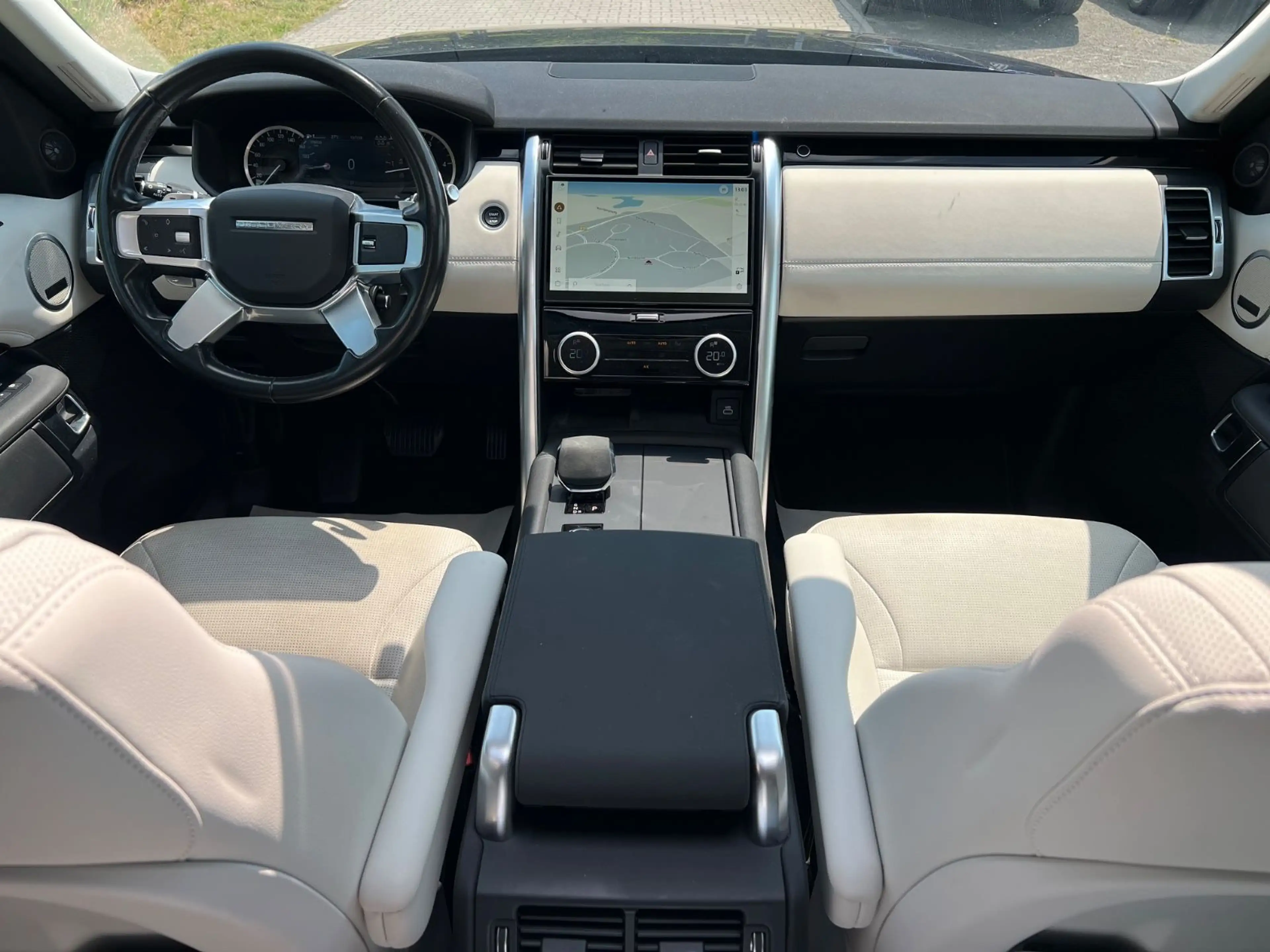 Land Rover Discovery 5 SE D300 AWD*7/SITZE*PANOAMA*LED*AHK* — photo 18