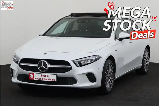 Mercedes-Benz e iA PROGRESSIVE LINE + GPS + PDC + CRUISE + HALF/