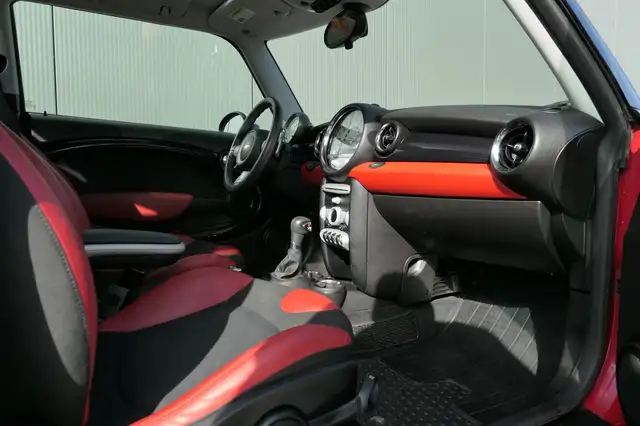 Mini Hatch view 23
