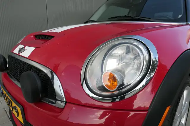 Mini Hatch view 8