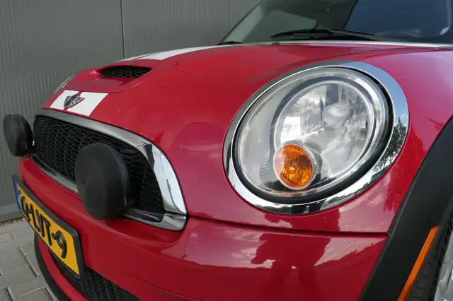 Mini Hatch view 7