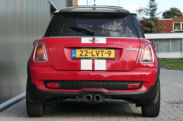 Mini Hatch view 22