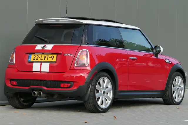 Mini Hatch view 20