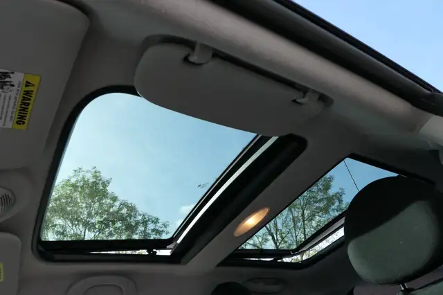Mini Hatch view 27