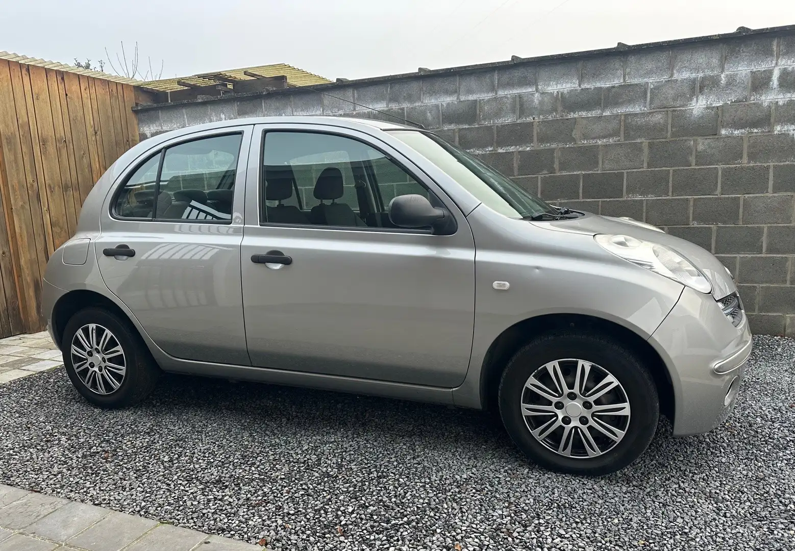Nissan Micra 1.2i 16v Acenta Airco BT Slechts 103000km Plateado - 1
