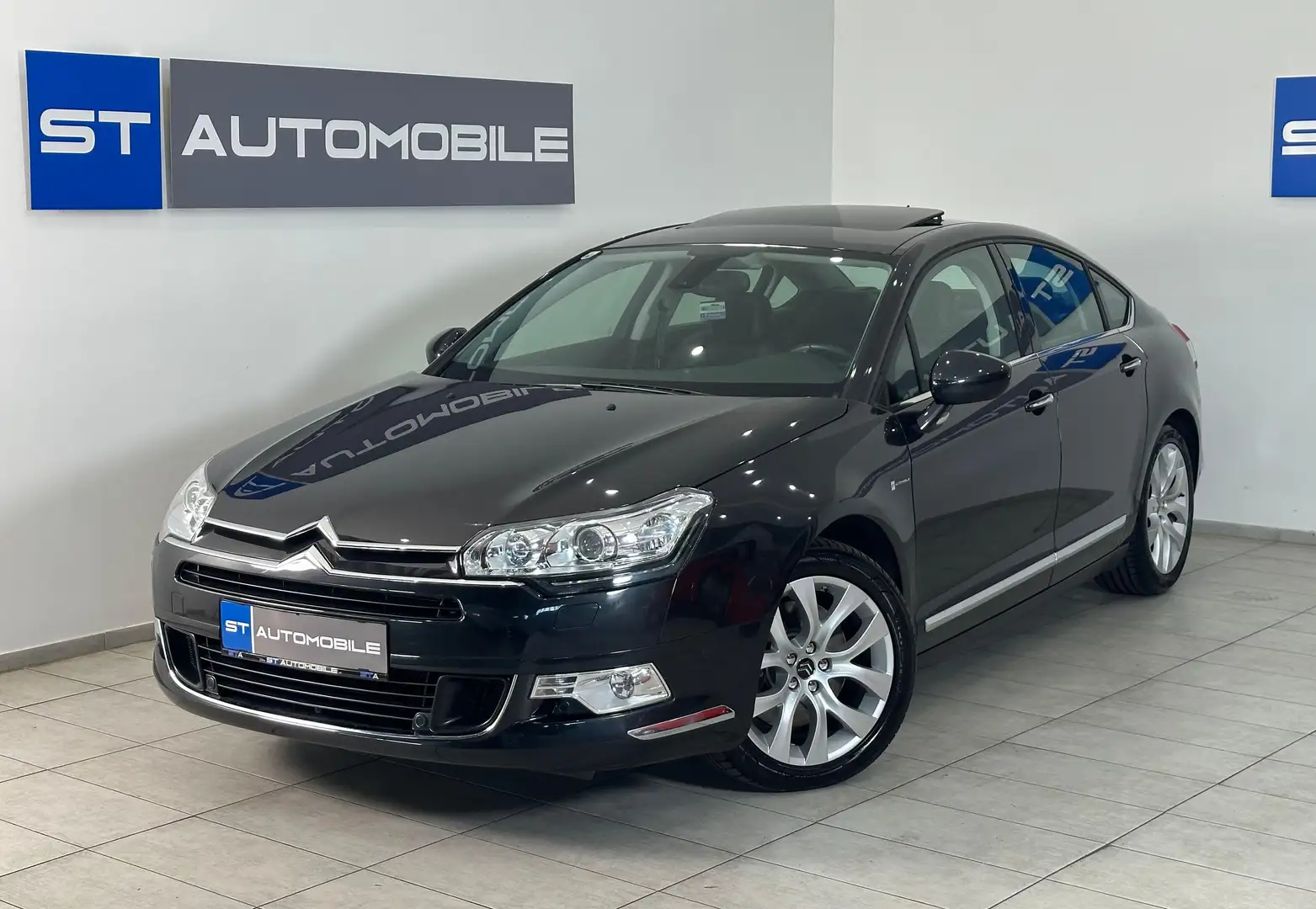 Citroen C5 Exclusive Aut. // 1.BESITZ // NAVI // SCHIEBEDACH Schwarz - 1